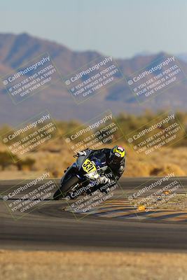 media/Dec-16-2023-CVMA (Sat) [[bb38a358a2]]/Race 11 Amateur Supersport Open/